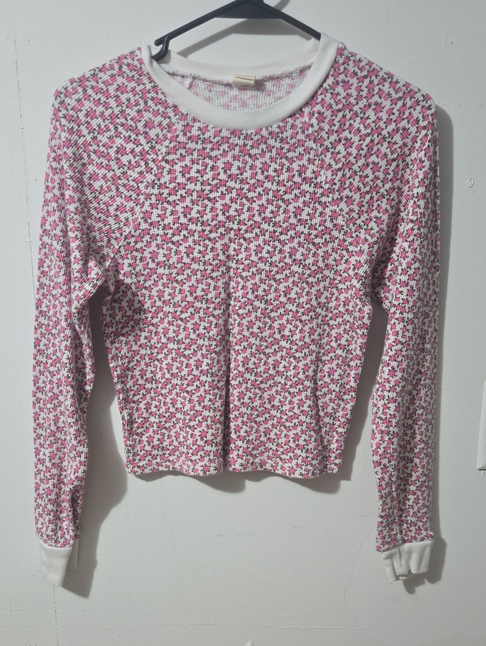 PacSun Pink & White Floral Long-Sleeve Crewneck Top